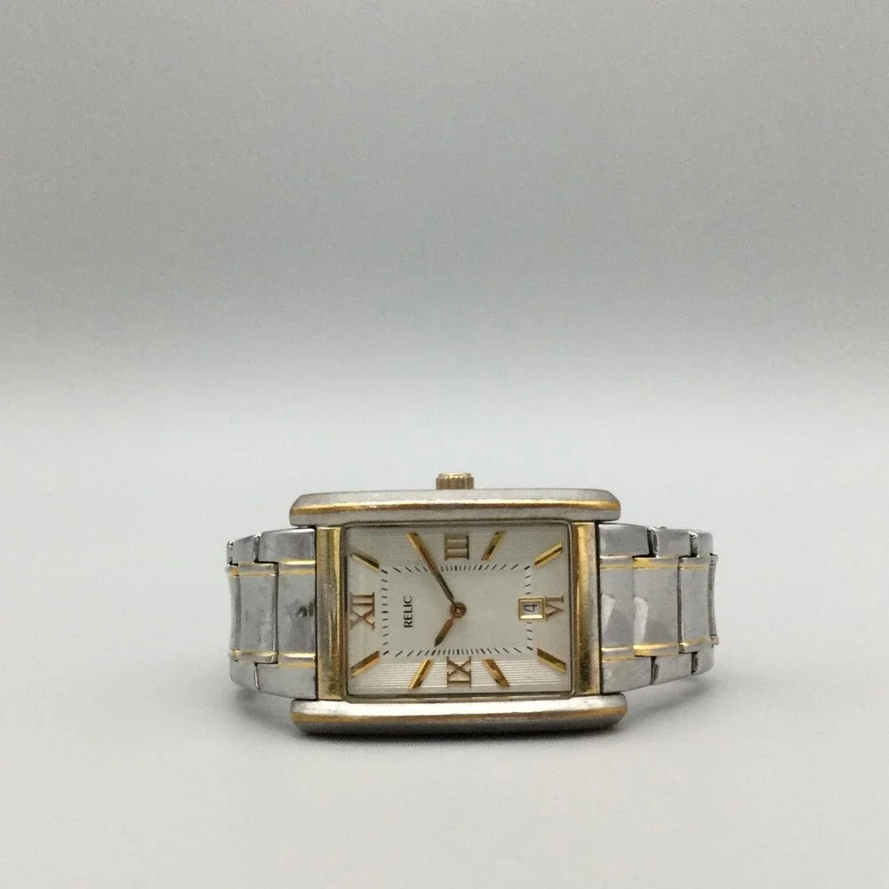 Relic Womens Watch 31mm Silver Tone White Dial Date ZR77108 New Battery 6.5